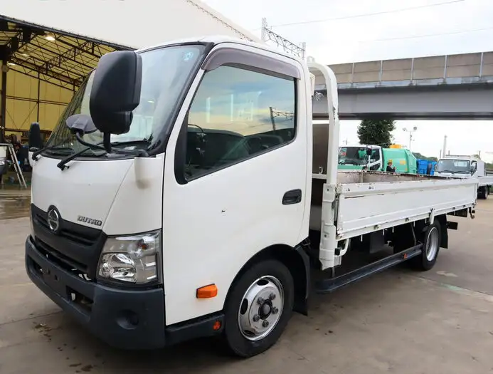 日野 デュトロ 小型 平ボディ TPG-XZC710M H29の中古トラック画像1