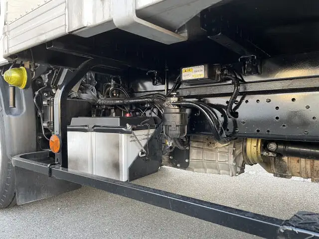 日野 デュトロ 小型 アルミバン パワーゲート サイドドアの中古トラック画像13