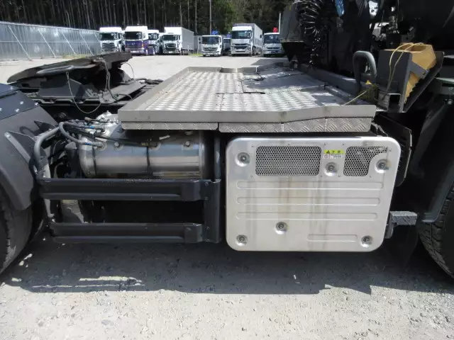 いすゞ ギガ 大型 トラクター ハイルーフ 1デフ｜画像15