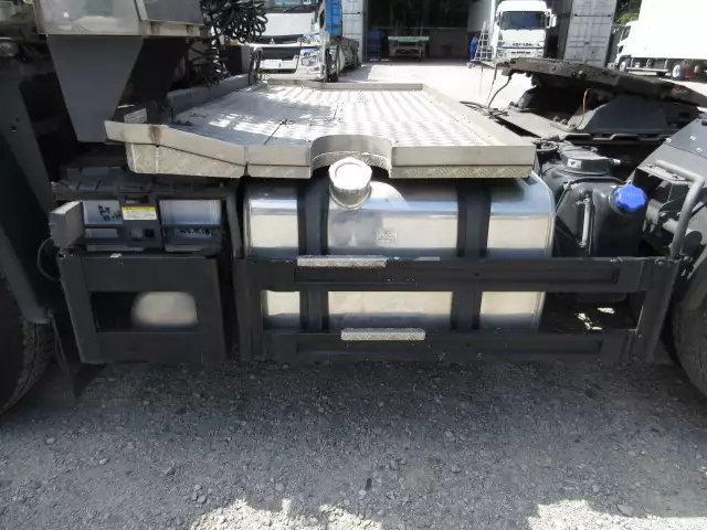 いすゞ ギガ 大型 トラクター ハイルーフ 1デフ｜画像14