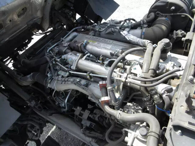 いすゞ ギガ 大型 トラクター ハイルーフ 1デフ｜画像17