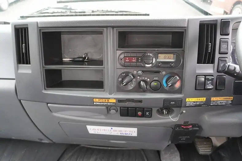 いすゞ フォワード 中型/増トン クレーン付 4段 ラジコンの中古トラック画像13
