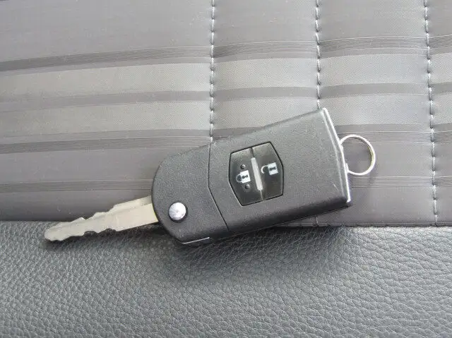 マツダ ボンゴ 小型 平ボディ SLP2T R2の中古トラック画像16