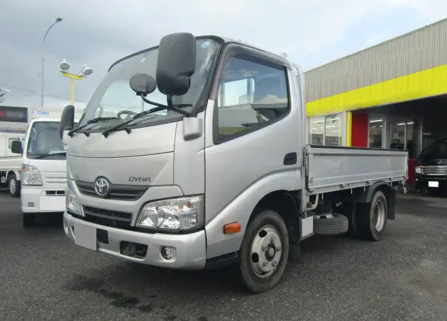 トヨタ ダイナ 小型 平ボディ XZC605 H30の中古トラック画像1