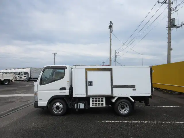 三菱 キャンター 小型 冷凍冷蔵 中温 床ステンの中古トラック画像6