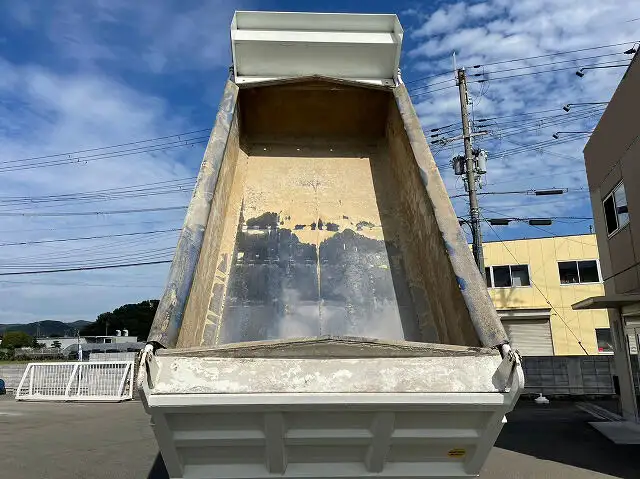 いすゞ ギガ 大型 ダンプ 土砂禁 天蓋付きの中古トラック画像5