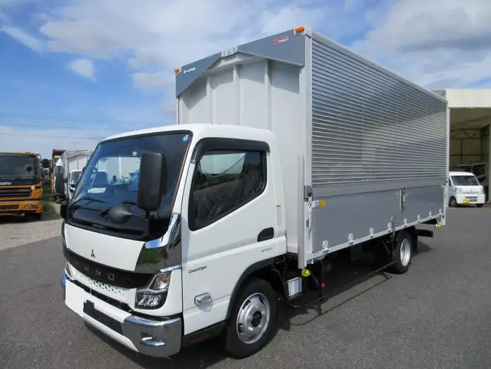 三菱 キャンター 小型 ウイング 2RG-FEB50 R5の中古トラック画像1