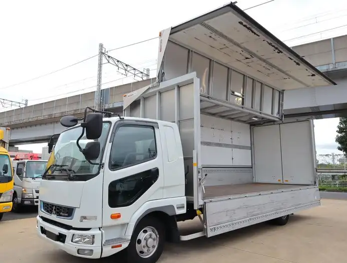 三菱 ファイター 中型/増トン ウイング ベッド 2PG-FK62Nの中古トラック画像1