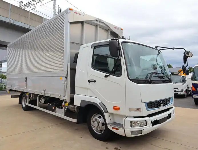 三菱 ファイター 中型/増トン ウイング ベッド 2PG-FK62Nの中古トラック画像2