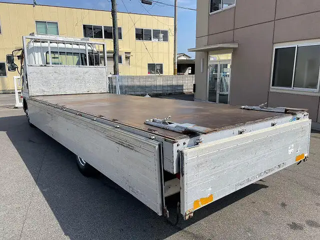 三菱 ファイター 中型/増トン 平ボディ 床鉄板 アルミブロックの中古トラック画像8