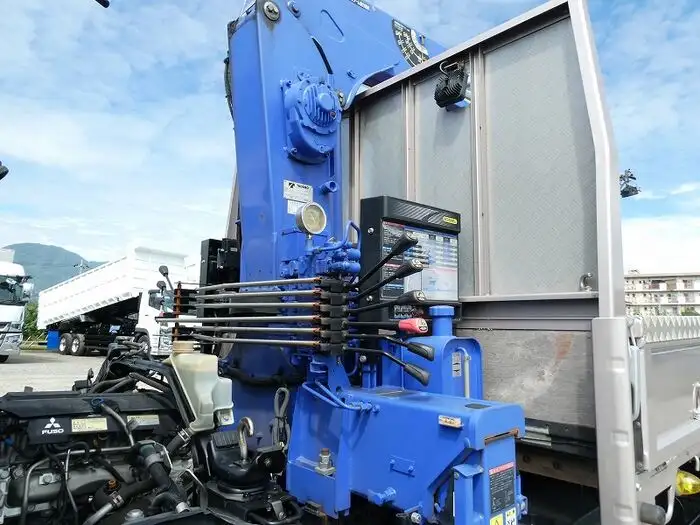 三菱 キャンター 小型 クレーン付 床鉄板 4段の中古トラック画像9