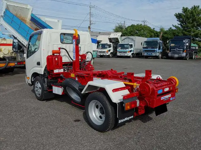 トヨタ ダイナ 小型 アームロール ツインホイスト 2RG-XZU605の中古トラック画像5