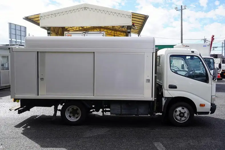 トヨタ ダイナ 小型 アルミバン ボトルカー 床鉄板の中古トラック画像2