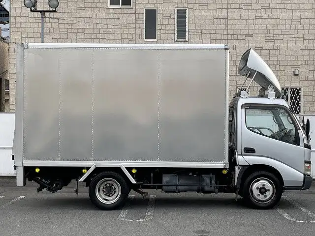 トヨタ ダイナ 小型 アルミバン パワーゲート PB-XZU331の中古トラック画像3