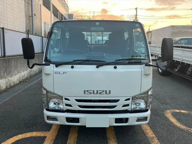 いすゞ エルフ 小型 平ボディ Wキャブ 2RG-NJR88Aの中古トラック画像2