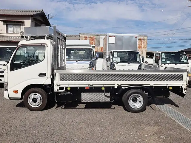 トヨタ ダイナ 小型 平ボディ 床鉄板 TPG-XZC645の中古トラック画像6