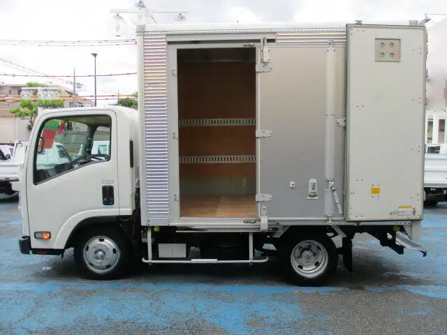 いすゞ エルフ 小型 アルミバン 床鉄板 サイドドアの中古トラック画像11