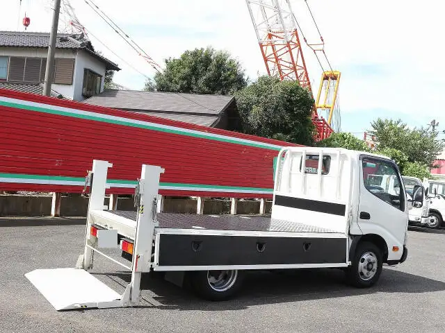 トヨタ トヨエース 小型 平ボディ パワーゲート 床鉄板の中古トラック画像12