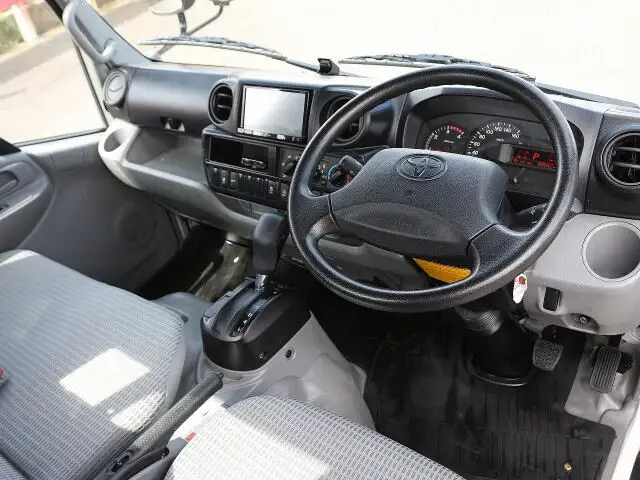トヨタ トヨエース 小型 平ボディ パワーゲート 床鉄板の中古トラック画像16