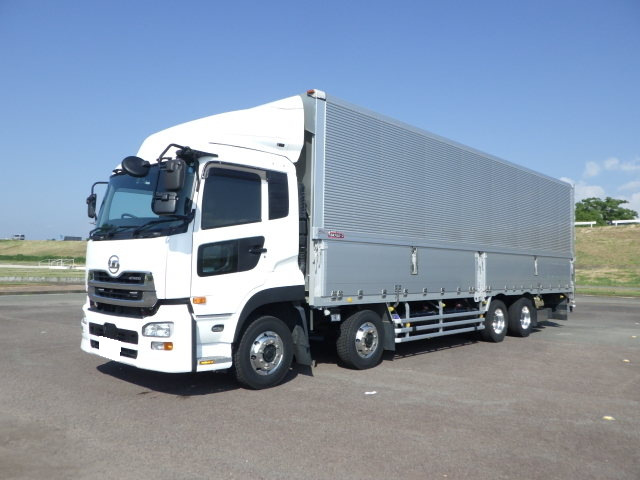 日産UD クオン 大型 ウイング エアサス ベッド｜画像1