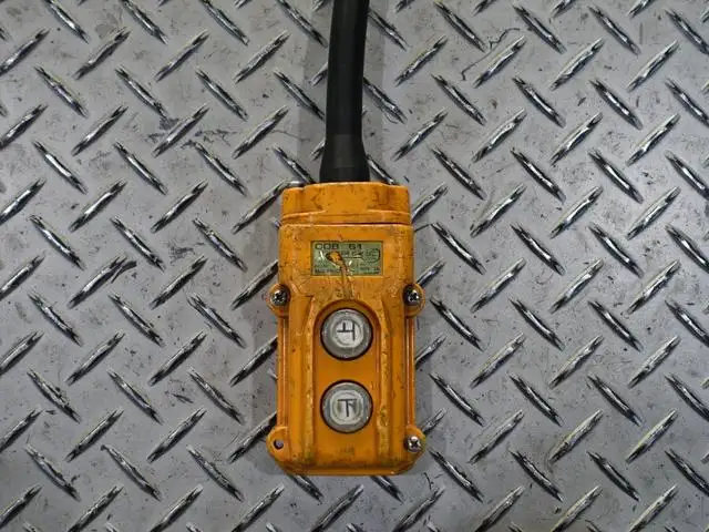 三菱 キャンター 小型 アルミバン パワーゲート 床鉄板の中古トラック画像8