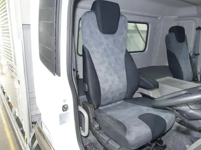日産UD コンドル 中型/増トン ウイング エアサス ベッドの中古トラック画像9