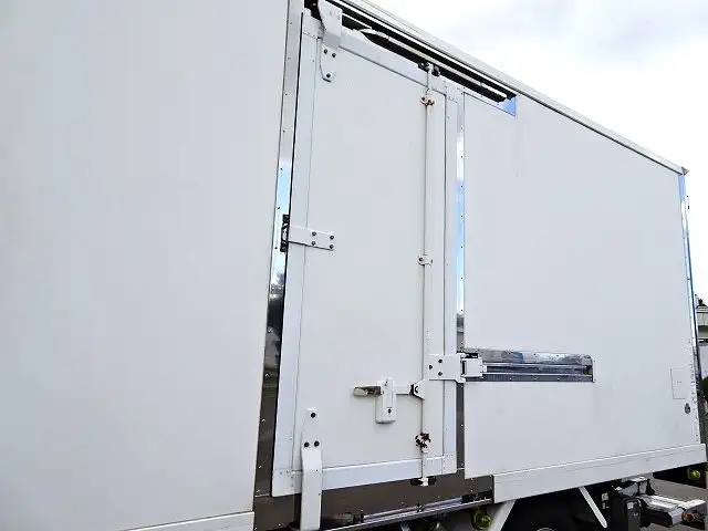 三菱 キャンター 小型 冷凍冷蔵 低温 パワーゲートの中古トラック画像4