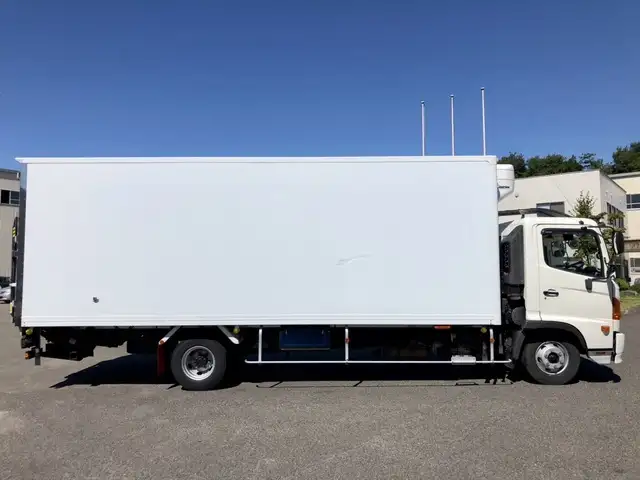 日野 レンジャー 中型/増トン 冷凍冷蔵 低温 パワーゲートの中古トラック画像3
