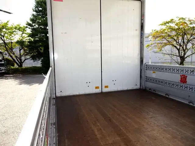 三菱 ファイター 中型/増トン ウイング エアサス ベッドの中古トラック画像11