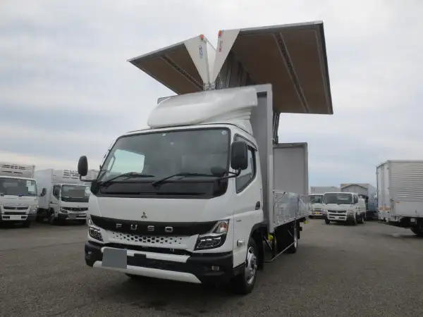 三菱 キャンター 小型 ウイング 2RG-FEB50 R5の中古トラック画像1