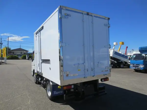 三菱 キャンター 小型 冷凍冷蔵 低温 床ステンの中古トラック画像5