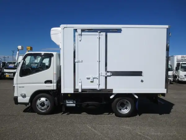 三菱 キャンター 小型 冷凍冷蔵 低温 床ステンの中古トラック画像8