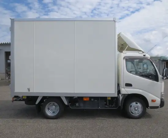 トヨタ ダイナ 小型 アルミバン サイドドア TPG-XZU605の中古トラック画像7