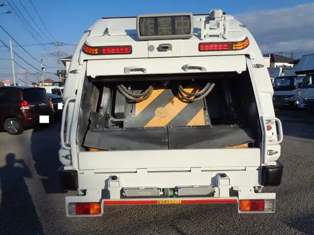 いすゞ エルフ 小型 パッカー車 巻き込み式 TKG-NMR85ANの中古トラック画像5