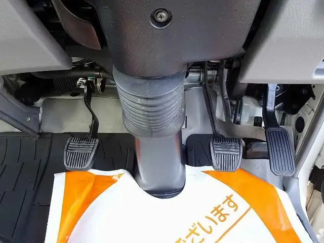 日野 デュトロ 小型 平ボディ パワーゲート 床鉄板の中古トラック画像13