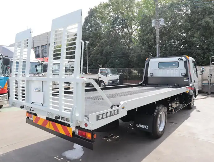 三菱 キャンター 小型 車両重機運搬 ラジコン ウインチの中古トラック画像2