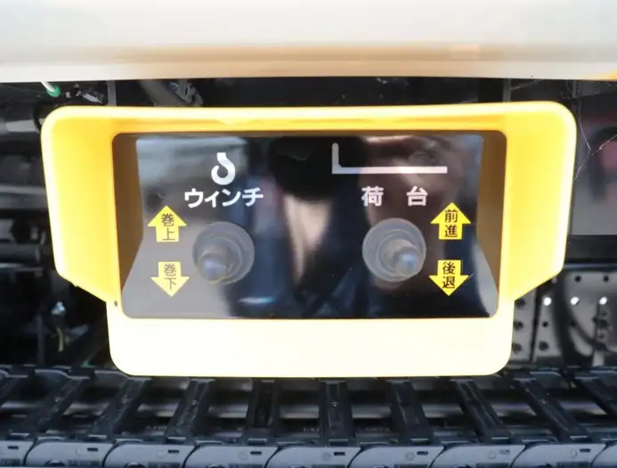 三菱 キャンター 小型 車両重機運搬 ラジコン ウインチの中古トラック画像像17