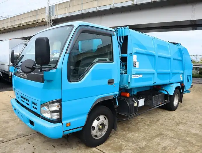 いすゞ エルフ 小型 パッカー車 プレス式 PA-NPR81Nの中古トラック画像1
