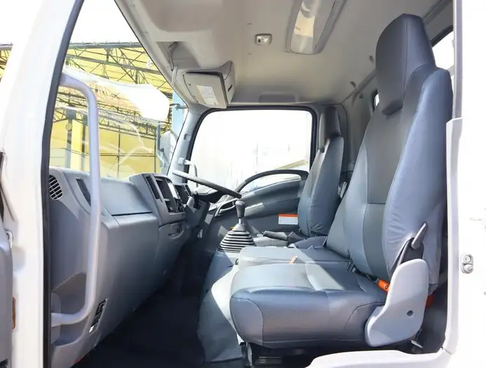 いすゞ フォワード 中型/増トン 車両重機運搬 ラジコン ウインチの中古トラック画像14