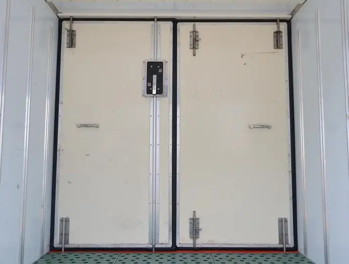 日野 デュトロ 小型 冷凍冷蔵 低温 2室の中古トラック画像7