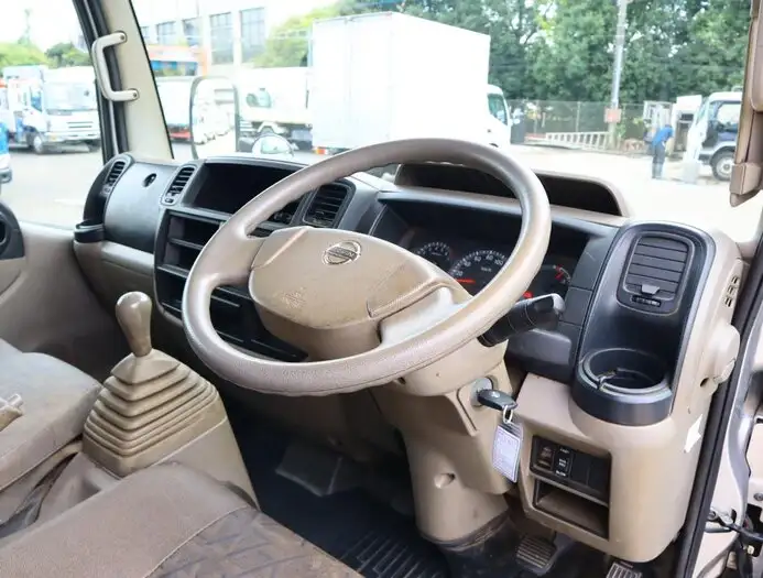 日産 アトラス 小型 平ボディ Wキャブ CBF-SQ2F24の中古トラック画像9