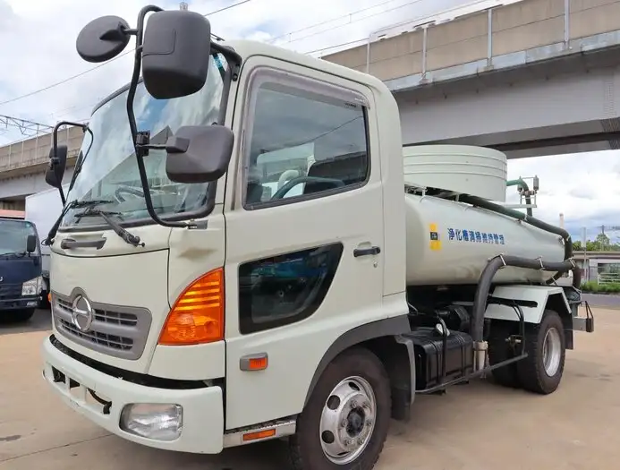 日野 レンジャー 中型/増トン タンク車 バキューム PB-FC6JCFAの中古トラック画像1