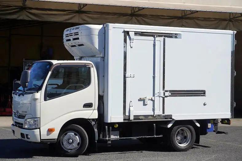 日野 デュトロ 小型 冷凍冷蔵 低温 スタンバイの中古トラック画像1