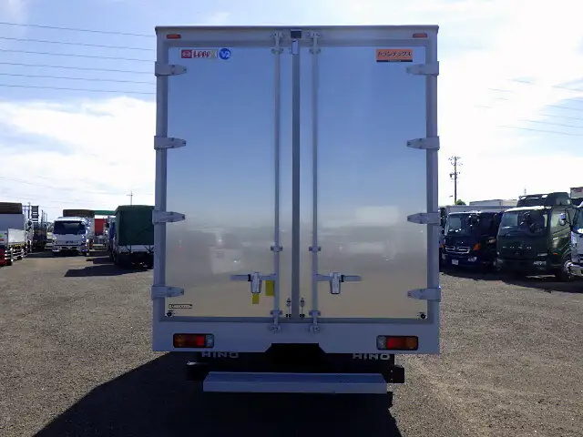 日野 デュトロ 小型 ウイング 2RG-XZU710M R5の中古トラック画像2