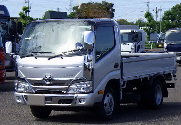 トヨタ ダイナ 小型 平ボディ TKG-XZU605 H30 の中古トラック【車両No.153809】