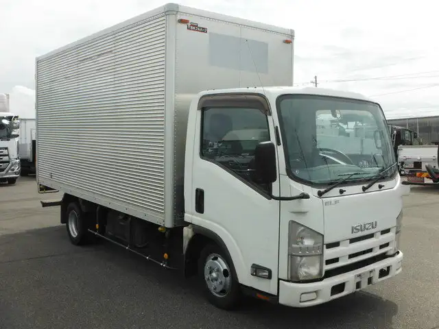 いすゞ エルフ 小型 アルミバン サイドドア TKG-NLR85ANの中古トラック画像3