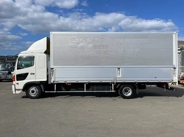 日野 レンジャー 中型/増トン ウイング ベッド BDG-FD8JLWAの中古トラック画像3