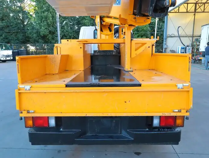 いすゞ エルフ 小型 高所・建柱車 高所作業車 電工仕様の中古トラック画像4