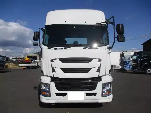 いすゞ ギガ 大型 トラクター ハイルーフ 1デフの中古トラック画像2