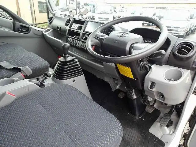 トヨタ ダイナ 小型 平ボディ 2KG-XZU730 R3の中古トラック画像6
